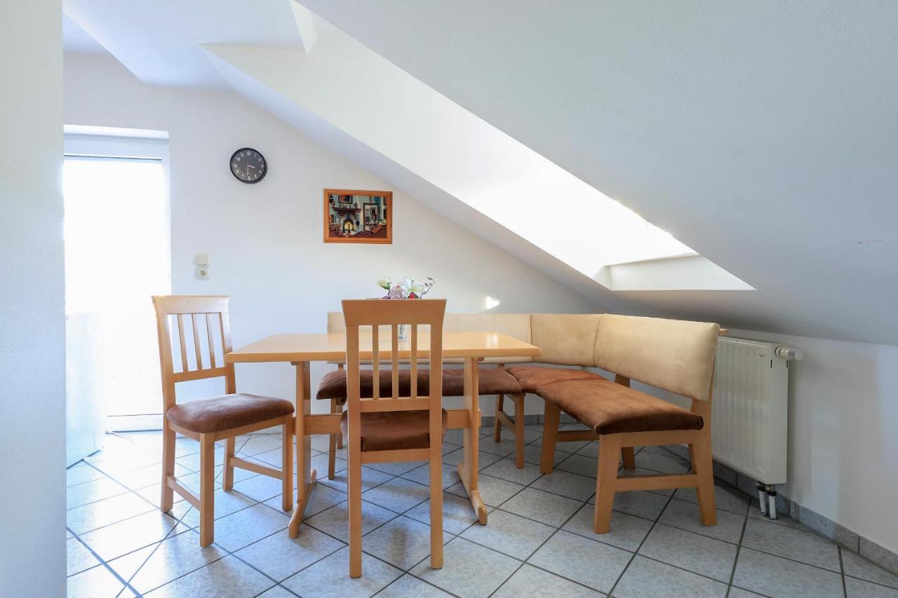 Ferienwohnung Altoetting Unterneukirchen Exterior foto